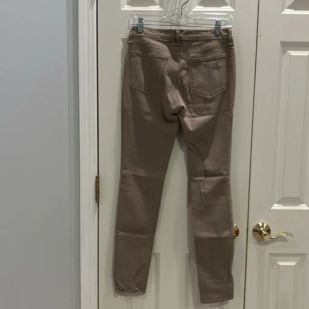 Tan - Picture 5 of 6